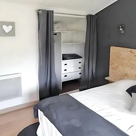 Maison D'une A A 500 M De La Avec Jardin Clos Et Wifi * Vendres